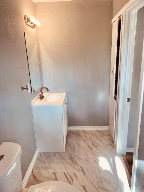 Building Photo - 4834 Meadow Park Dr