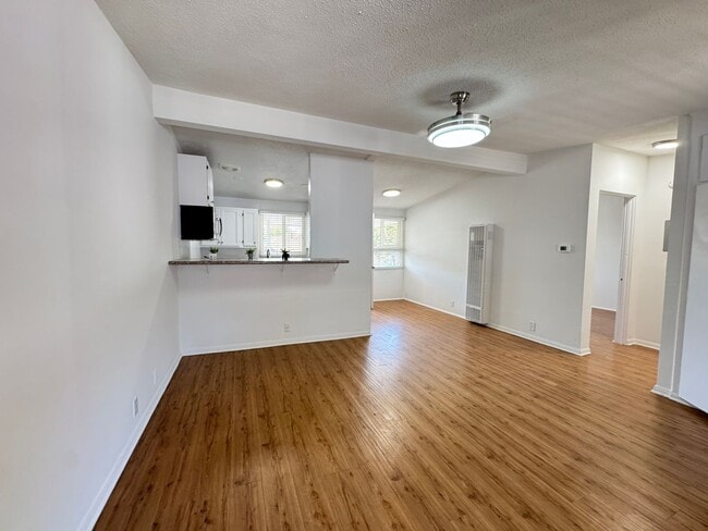 Interior Photo - Oakland Gardens