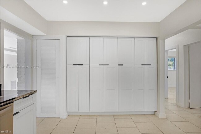 Building Photo - 4 br, 3 bath House - 50 NE 132nd Ter