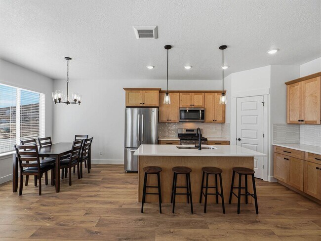 Building Photo - RES_VANDERWATT_866