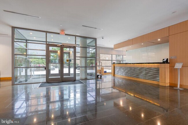 Building Photo - 2001 15th St N