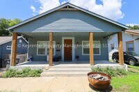 Building Photo - 1324 N Cheyenne Ave