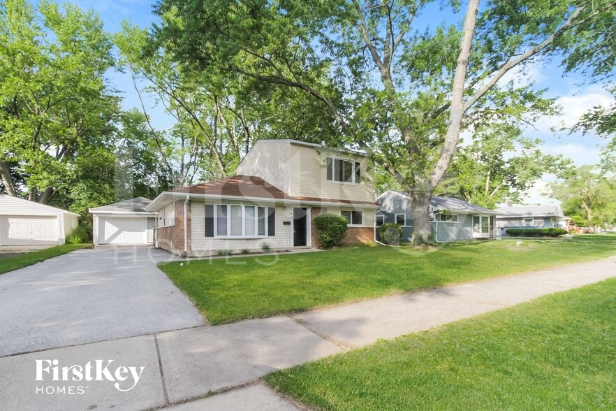 Primary Photo - 164 Blackhawk Dr