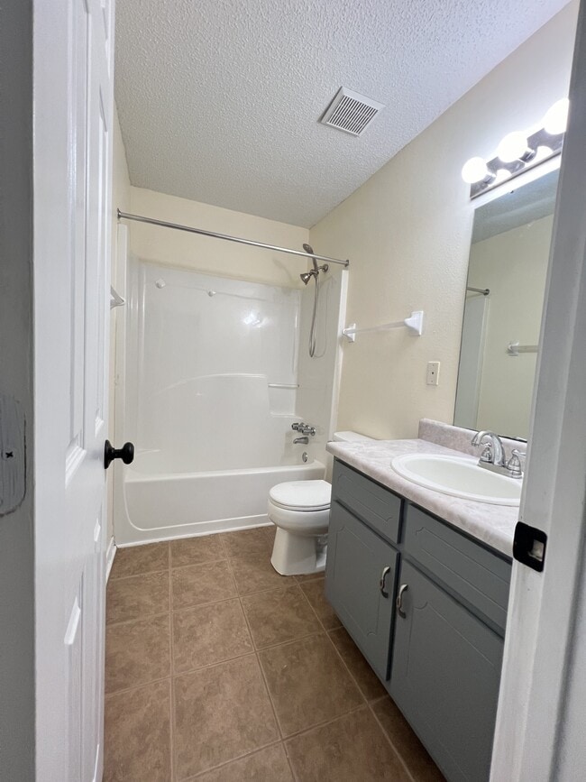 Building Photo - 18874 Mahan Loop