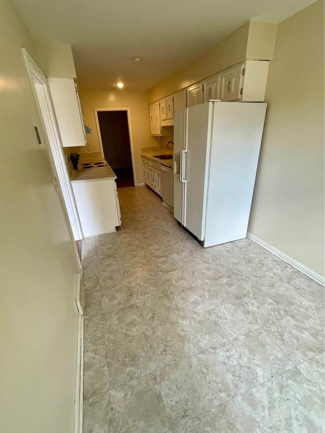 Building Photo - 4917 Artcrest Dr