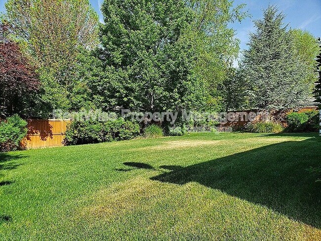 Building Photo - 1473 N Watson Way