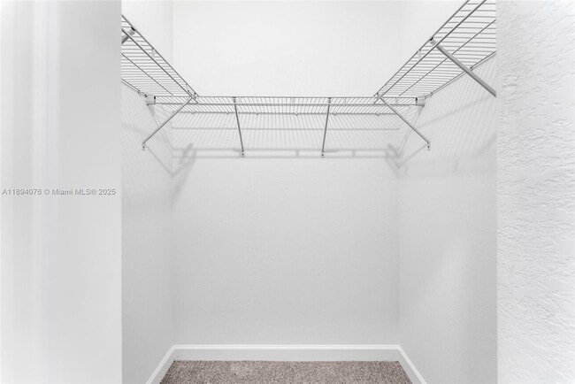 Building Photo - 2522 SE 27th Dr