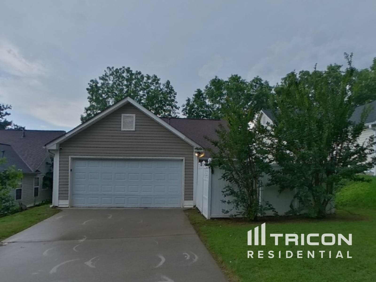 Building Photo - 628 Fairgreen Trail