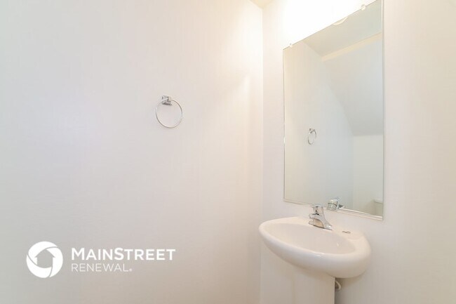 Building Photo - 8704 S 253rd Dr