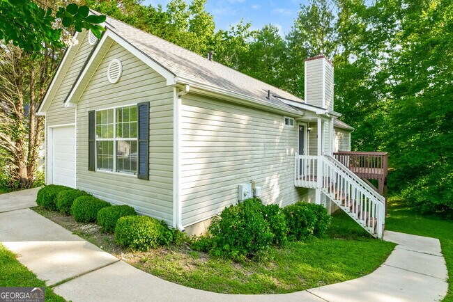 Building Photo - 1214 Foxwood Dr