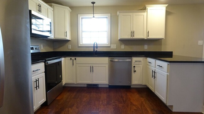 Building Photo - 2341 Danbury Dr