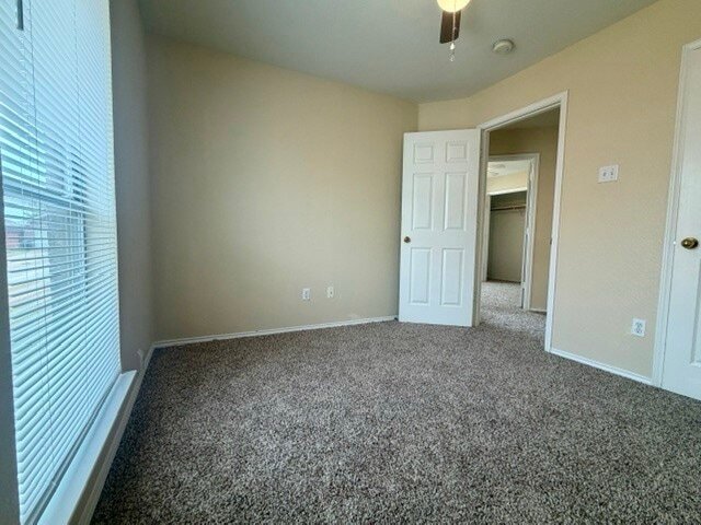 Building Photo - 1611 Windcastle Dr