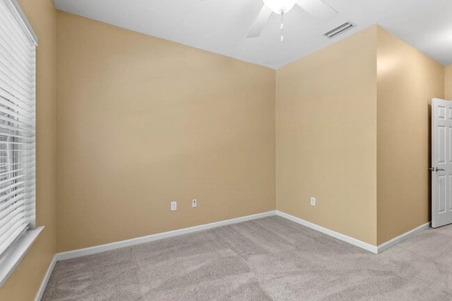 Building Photo - 1325 Stone Rd