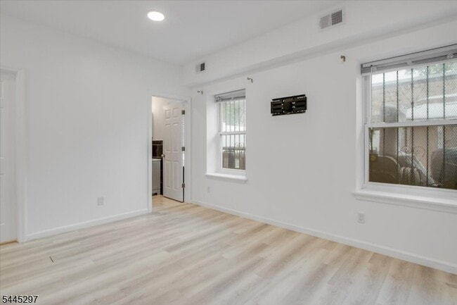 Building Photo - 500 S 18th St