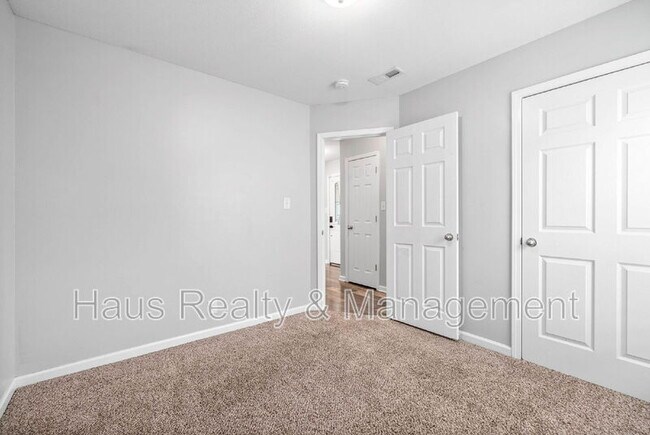 Building Photo - 935 Hugh Hunter Rd
