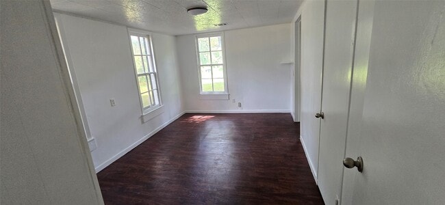 Building Photo - 2266 Young Rd