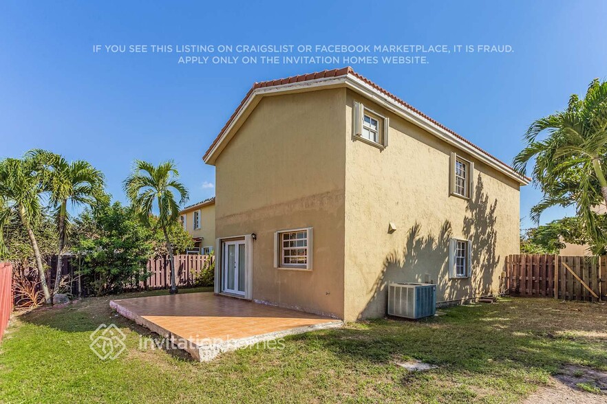 Building Photo - 6340 SW 156th Ct