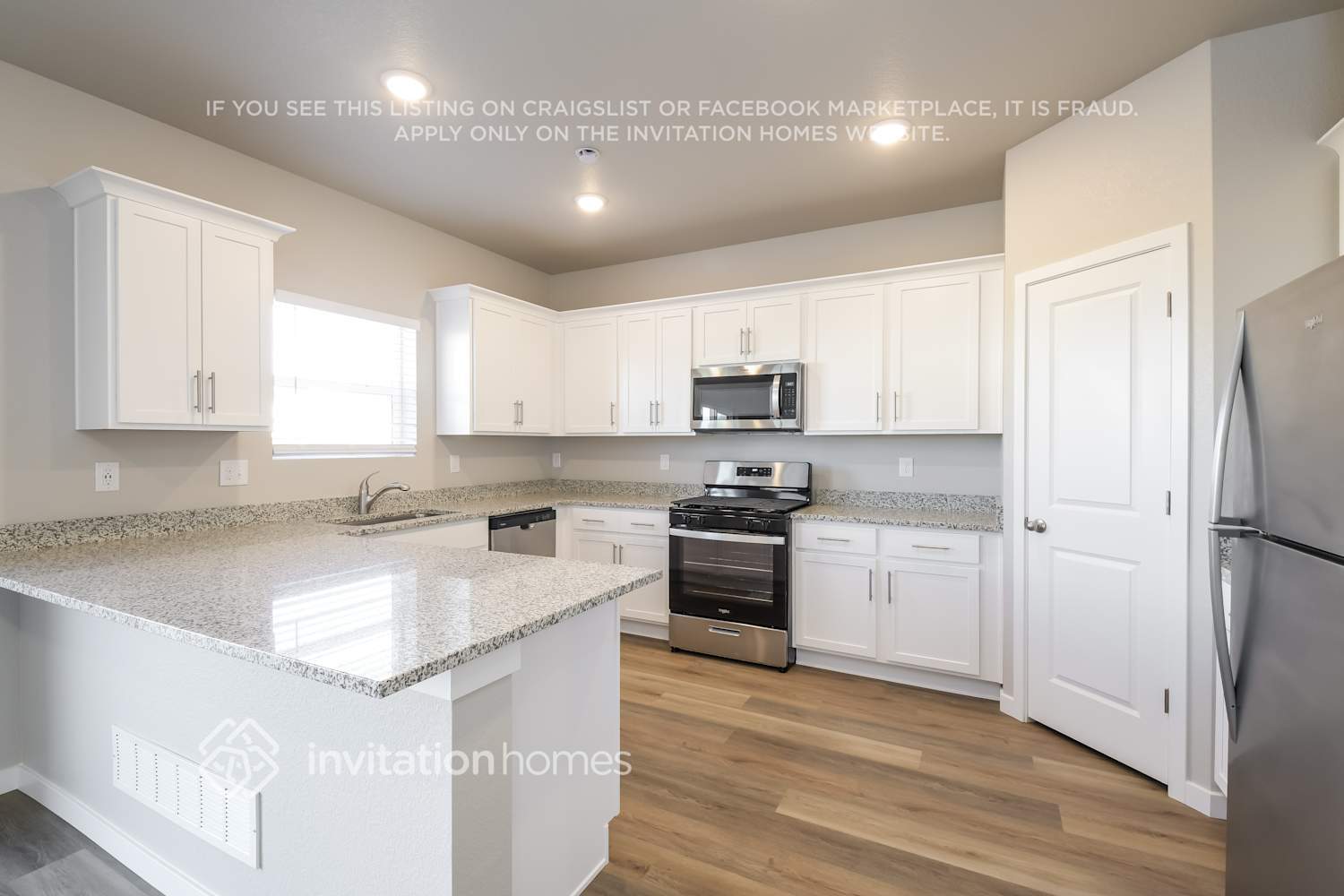 Building Photo - 2141 Christina St