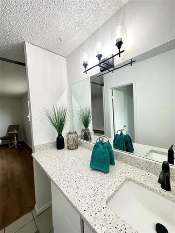 Building Photo - 504 Cavendish Dr
