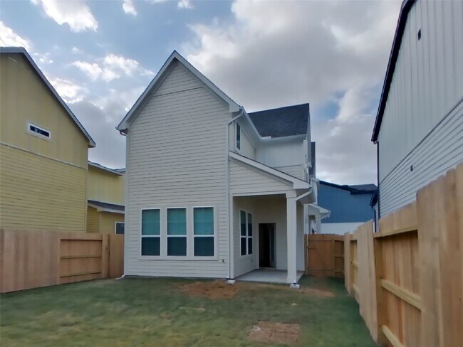 Building Photo - 22708 Terrazzo Dr