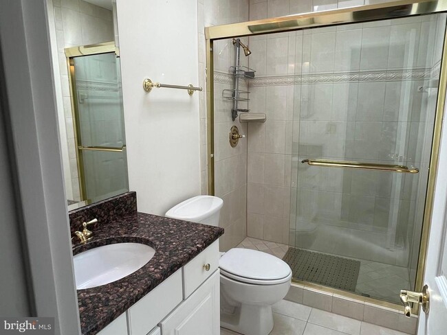 Building Photo - 10220 Cedar Pond Dr