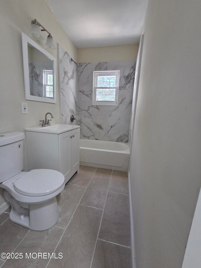 Building Photo - 216 Delaware St