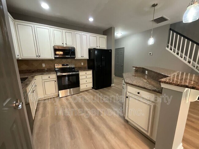 Building Photo - 27 Cherine Way