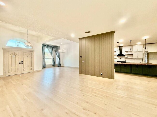 Building Photo - 28412 Great Bend Pl