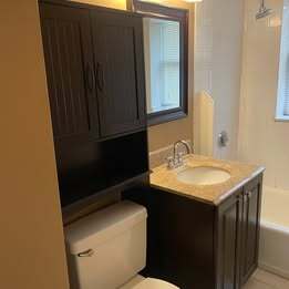 Building Photo - 172 Newton St