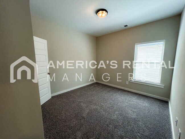 Building Photo - MOVE IN SPECIAL!!! - Roomy Home for Rent in Cullman, AL…6 Foot Privacy Fence. AVAILABLE NOW!! - S...