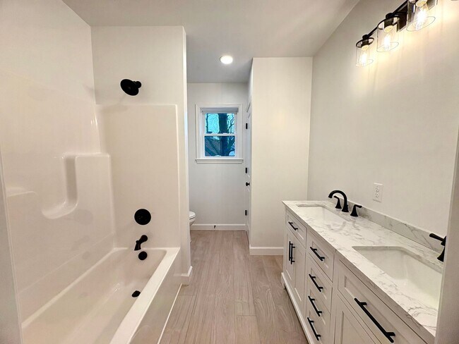 Building Photo - Newly Built 3 Bedroom 1.5 Bathroom Available in Spring Grove!