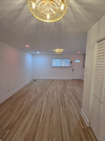 Building Photo - 2515 Arkansas Ave
