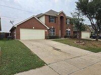 Building Photo - 5916 Summerwood Dr