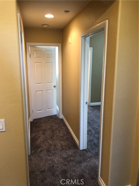 Building Photo - 25056 Driftoak St