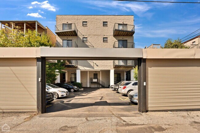 Building Photo - 4237 S Calumet Ave