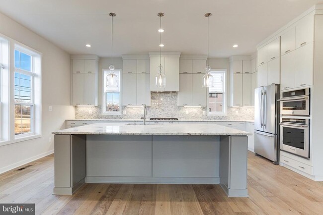 Building Photo - 43920 Ludwell Farm Square