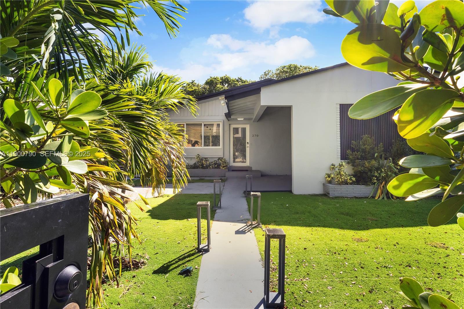 Building Photo - 270 NW 50th St