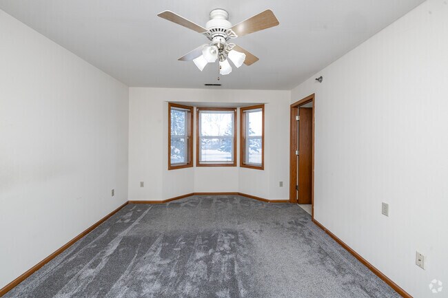 2BR, 2BA - 1,200SF - Bedroom - Milestone Properties