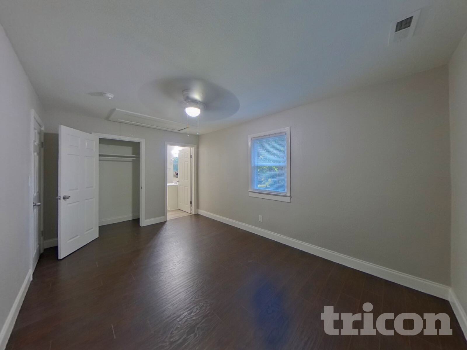 Building Photo - 1724 Logie Ave