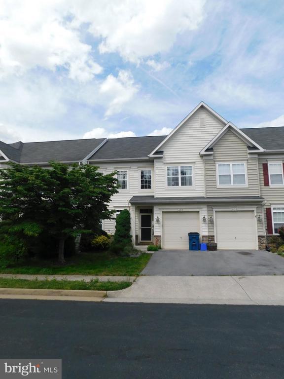 Building Photo - 402 Kintyre Ln