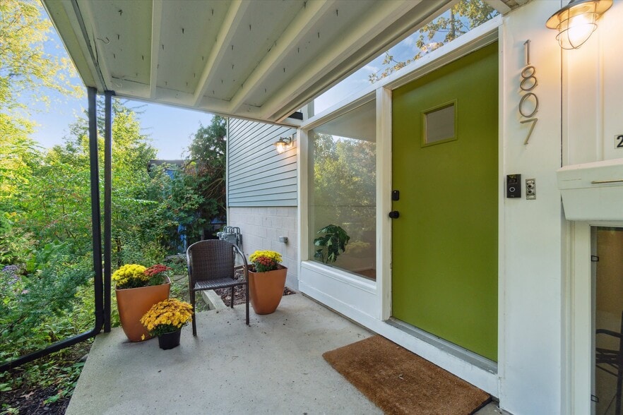 Building Photo - 1807 Fair St