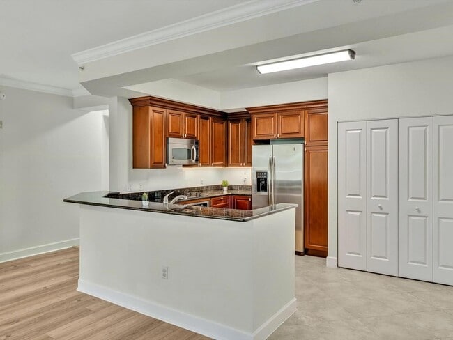 Building Photo - 1405 Renaissance Way