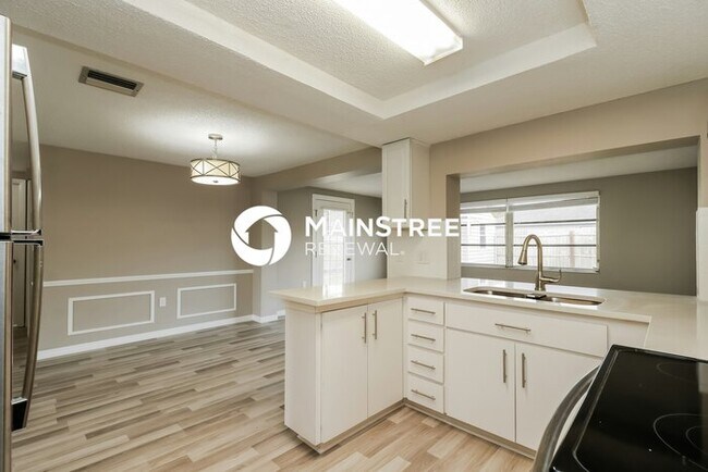 Building Photo - 3 Bedroom Pet-Friendly Home in New Port Richey, FL with Main Street Renewal