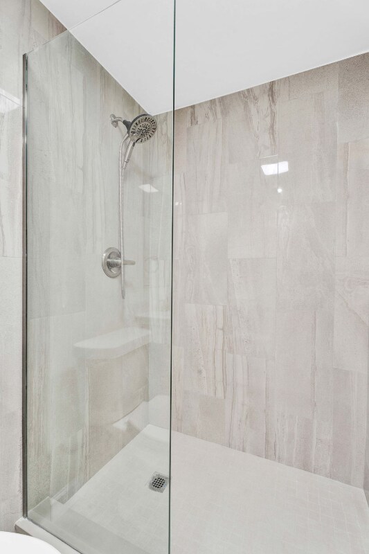 Building Photo - 6 Roanoke Ln