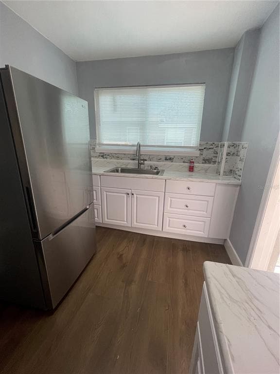 Building Photo - 735 18th St S