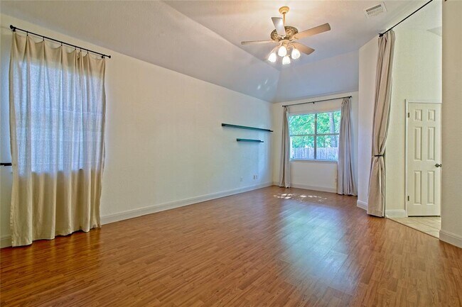 Building Photo - 301 Derby Ln
