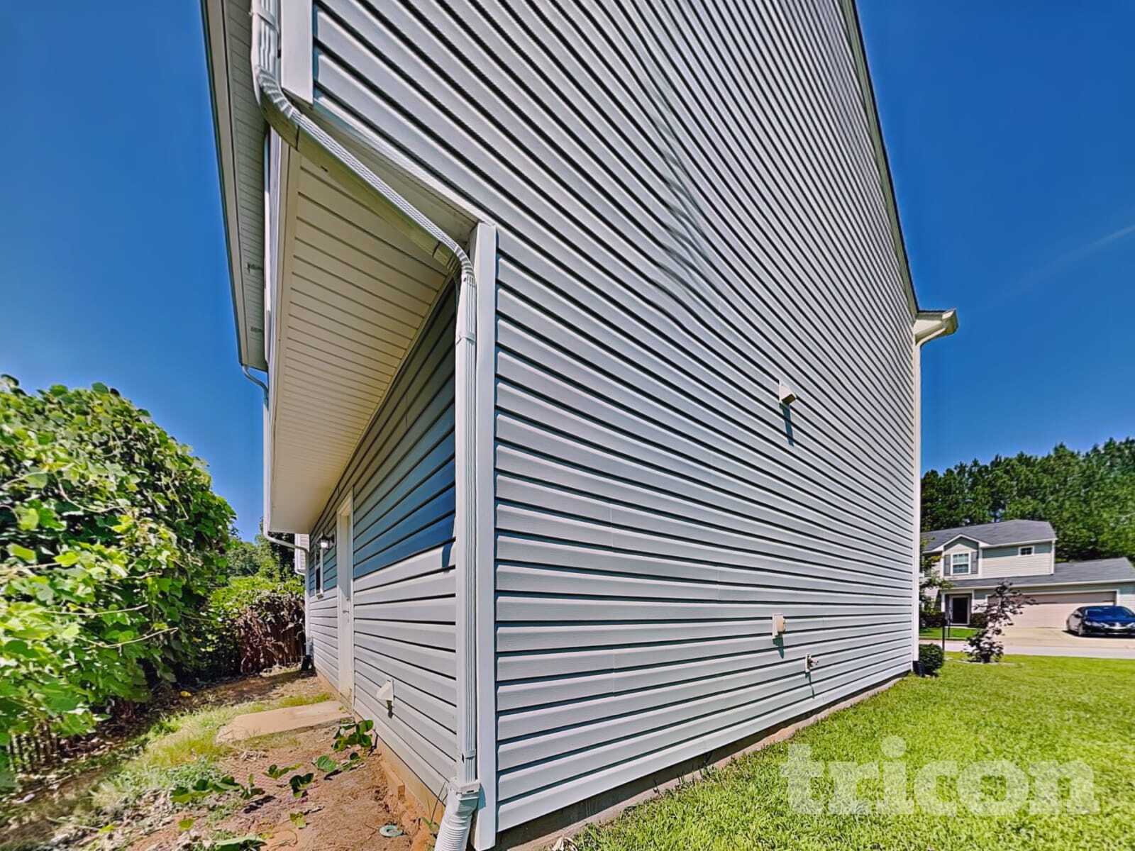 Building Photo - 427 Randolph Dr