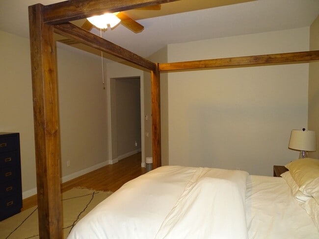 Building Photo - Single Story 4 Bedroom, Den & 3 Full Baths In Gated North Las Vegas Community