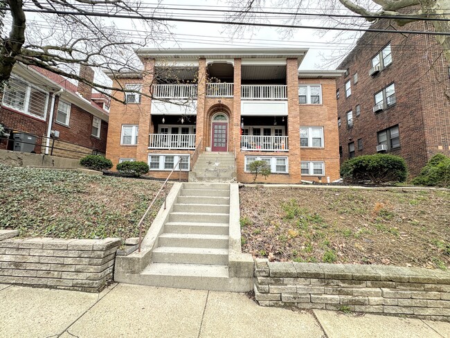 Building Photo - 1326 Arkansas Ave