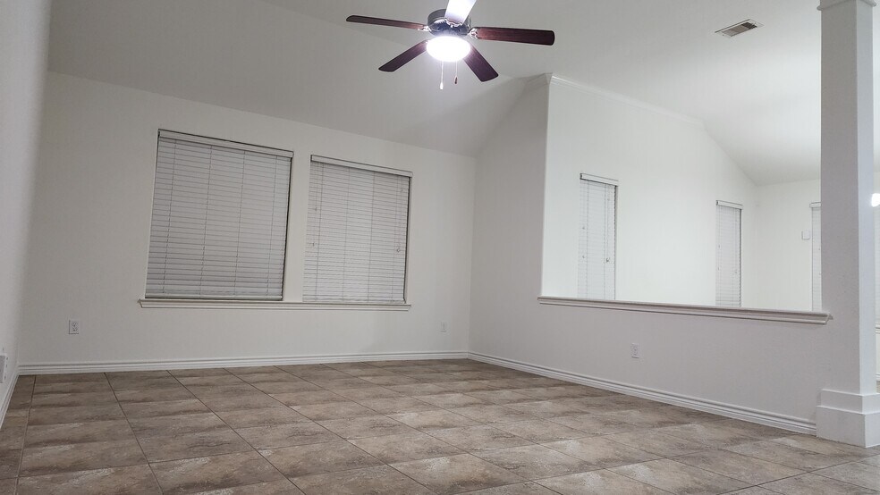 Living Room - 7218 Lands End Dr